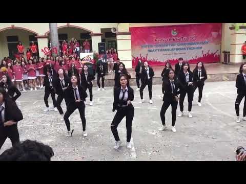 Dàn Nữ Sinh mặc Black Suite nhảy Flashmob cực chất || VN TikTak Entertainment