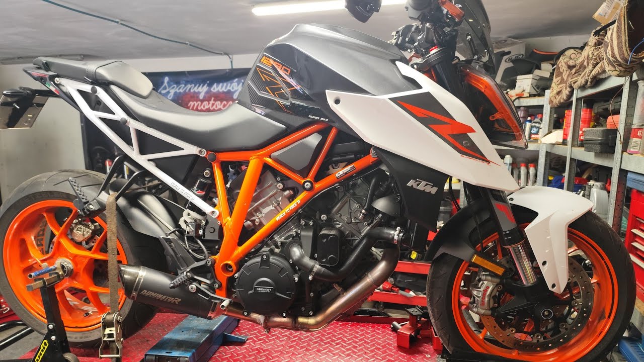 KTM 1290 Super Duke, stukanie silnika.