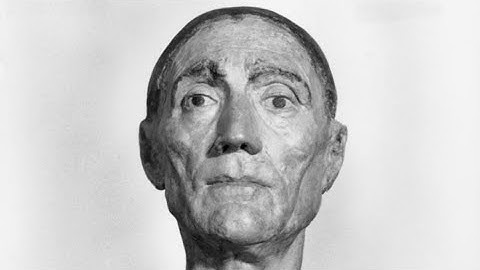 The Death Masks of Marie Antoinette and Other Famous Historical Figures