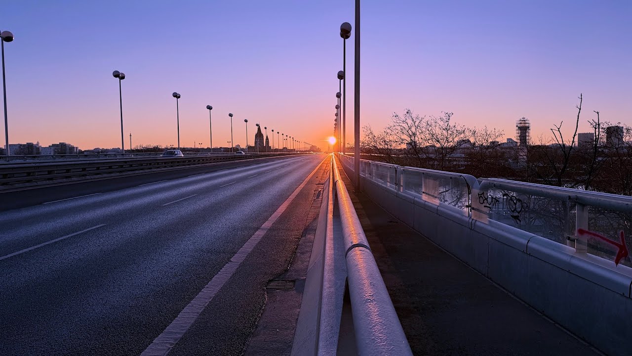 Sunset Ambience | Bridge Traffic Vienna | 4K