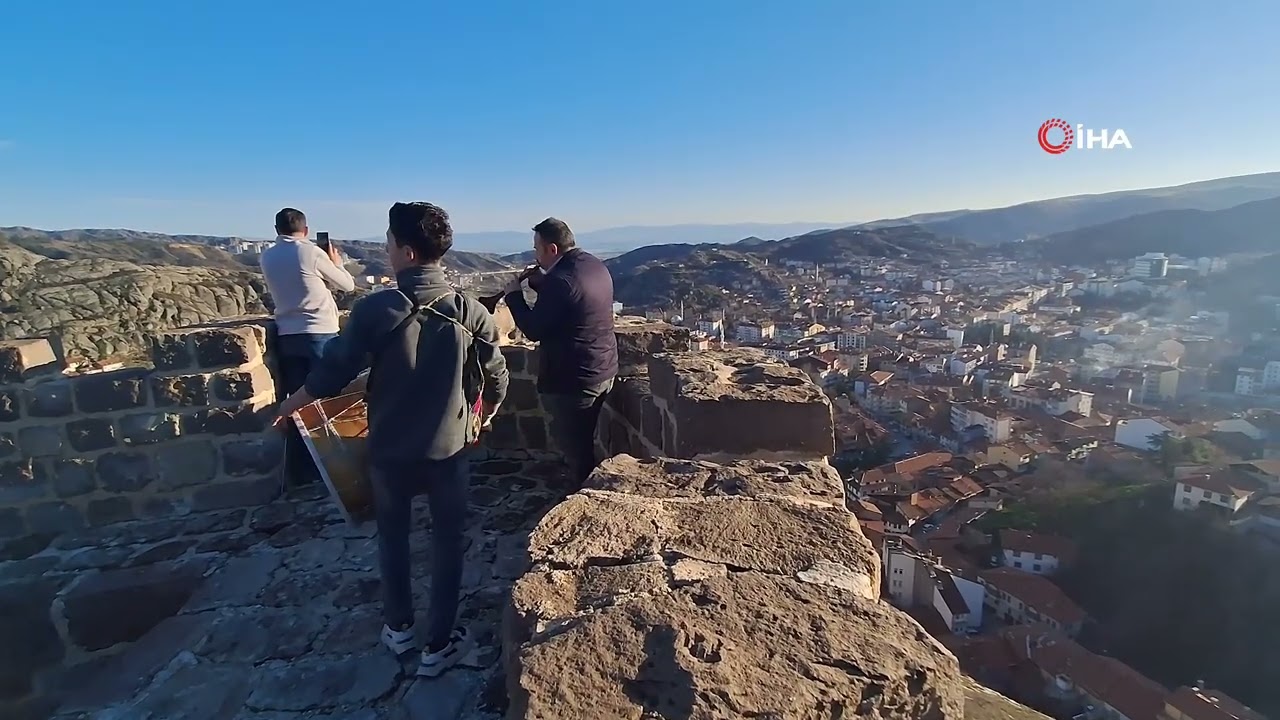 İftar sofralarının vaz geçilmez lezzeti: 8 saatte pişiyor, davul sesini duyan fırınlara koşuyor