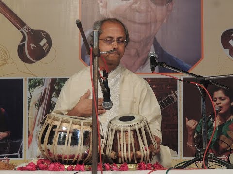 Amazing  Solo   Tabla by Pandit Yogesh Samsi Mumbai-अदभुद तबला वादन