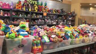 1000s of toys!