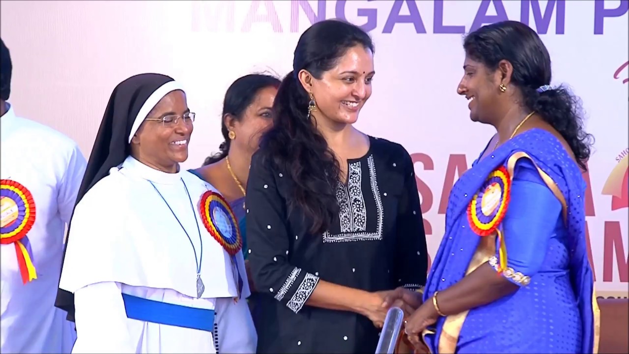 ||MANJU WARRIER ||JOJU ||PHANTOM PRAVEEN|| - YouTube