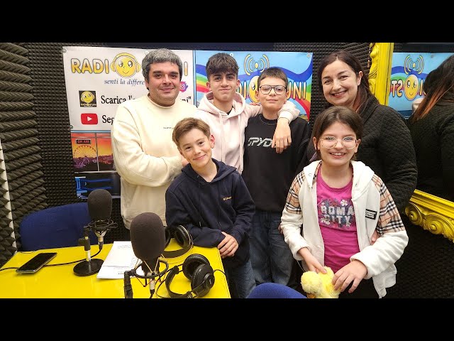 "Viva la Vida" _ con Francesco, Claudio, Giuseppe e Nicole _ puntata 14/03/2024 _ Radiostuni
