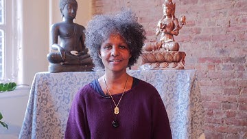 5-minute Meditation: Connecting to the Earth Element with Sebene Selassie