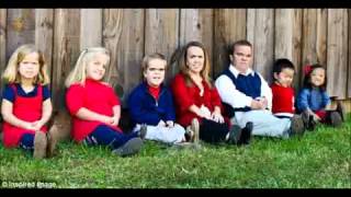 Meet the Johnstons - the largest family of achondroplasia dwarfs in the world.