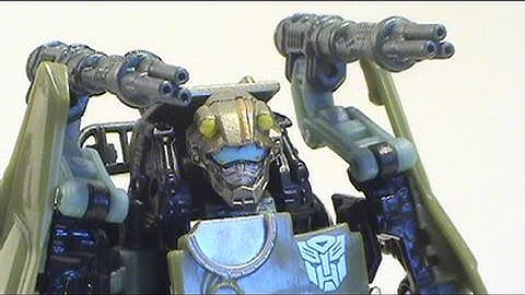 Video review of Transformers Revenge of the Fallen; Dune Runner