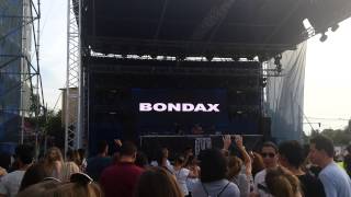 Bondax playing Julio Bashmore - Holding On @ Untold Festival 2015, Cluj-Napoca
