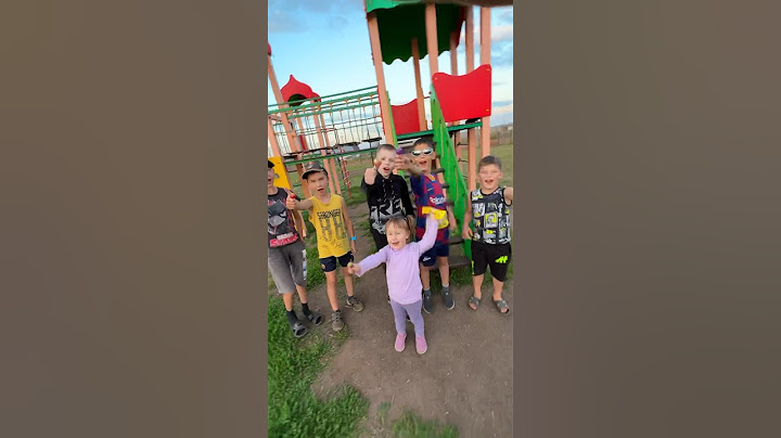 Карина на детской площадке🤩 #каринанямнями