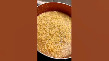 عملت اندومي ع السحور لهيلين تخيلوا اندومي نودلز كوري 