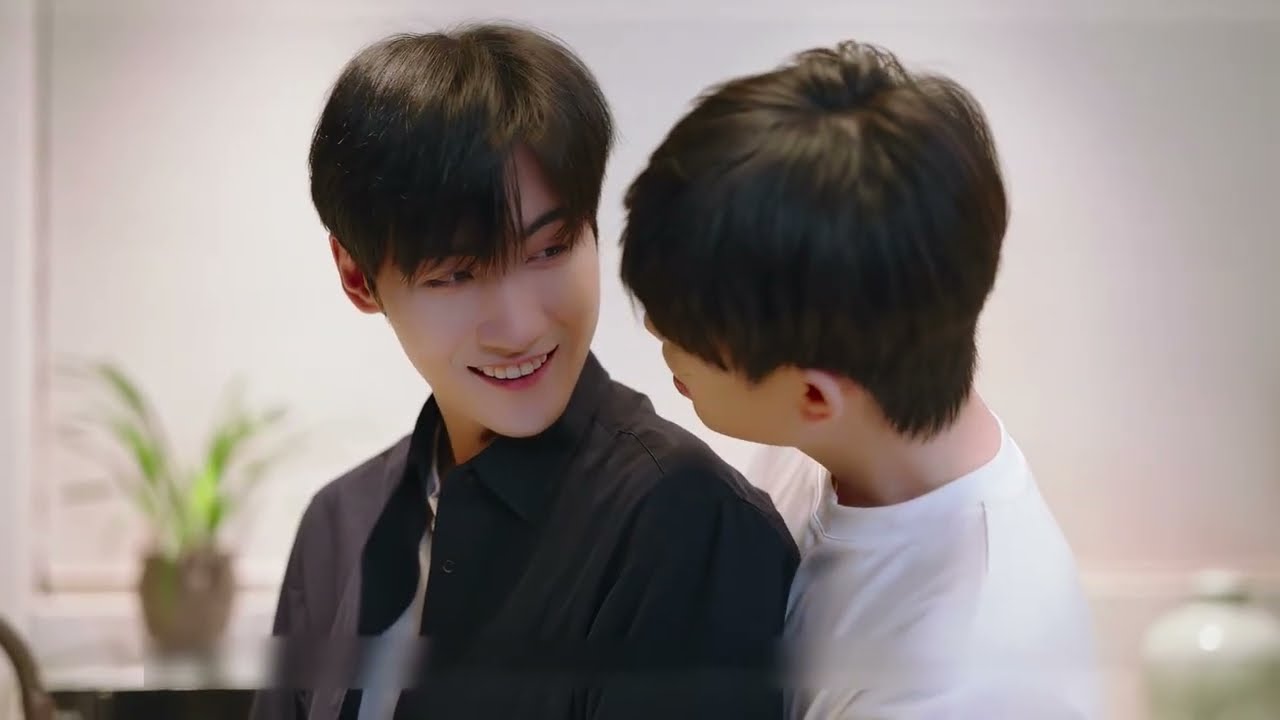 02【BL MOVIE】“穿越變成幽靈，我的世界隻有你能看到···”“爲了救你殺死我自己”