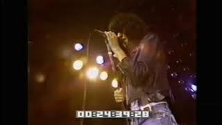 Ramones - Beat on the Brat (Live 1977 Don Kirshner's Rock Concert)
