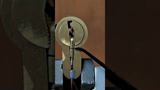 ULTRA LOCK PICK HACK! Must Know TIP. #lockpicking #locksport #military #Security #hack