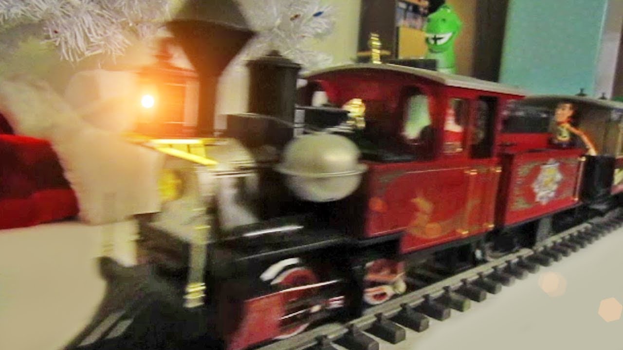 LGB Christmas Train Setup 🚂 (12.16.10 Vlog 34) YouTube