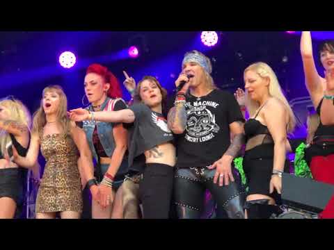 Steel Panther - Crazy Train and 17 Girls in a Row; live! (2019)