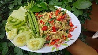 បុកមាន់ស្វាយខ្ចី / yummy chicken with green mango