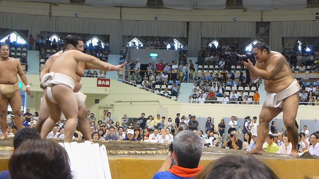カメラの腕前は横綱級！？隠岐の海、徳勝龍をめちゃ接写！こども相撲（平成26年札幌巡業（Grand Sumo Tour in Sapporo 2014 Summer））