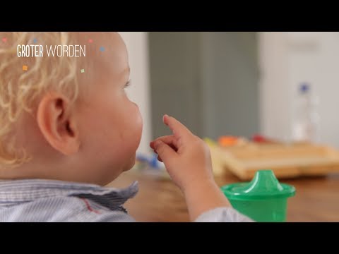 Video: Wanneer Kunnen Baby's Water Drinken: Leeftijdsaanbevelingen En Hydratatietips