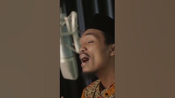 Valdy Nyonk Ft. Adlani Rambe - Di Ujung Kebimbangan (Official Music Video)