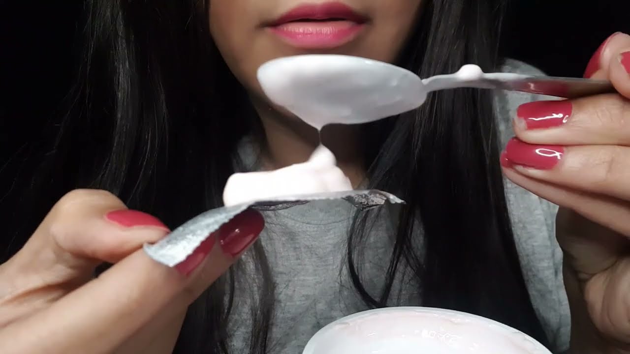 ASMR LAMIENDO YOGURT | ASMR Lambiendo Yogurt | ASMR en Español