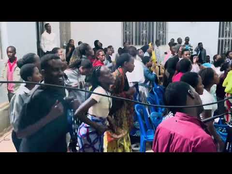 REV GASUPARI NA EV KIRIKI EV RUBONEKA EV KAMUSORE NA PIANIST DAUDI BAKOZE IGITANGAZA MUGITERANE