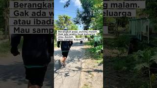 Download Lagu Berangkat pagi, pulang malam, gak ada waktu buat keluarga atau ibadah. “ Mau sampai kapan??.” MP3