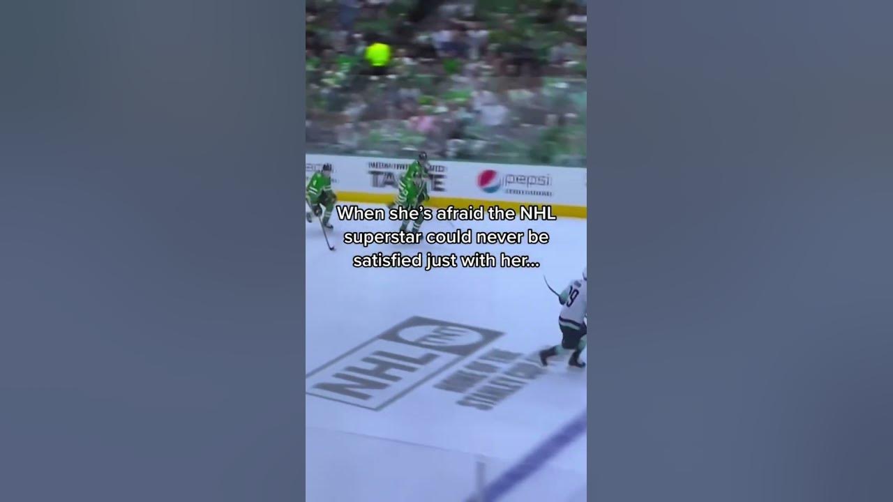 the-pucking-wrong-number-by-cr-jane-romancebooks-hockeyromance