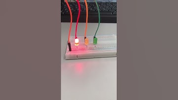 Arduino 模擬紅綠燈(11636、11637)