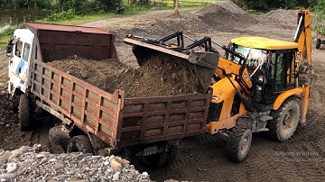 Bull Dozer Vs Tripper Dump Video / Loading Gravel Video