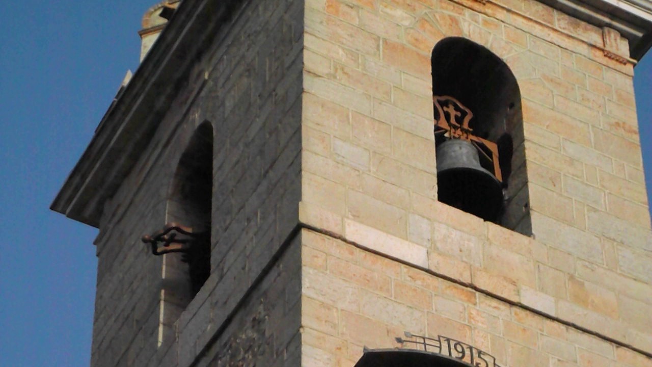 Tercer toc de missa major i volteig general de campanes en Puçol