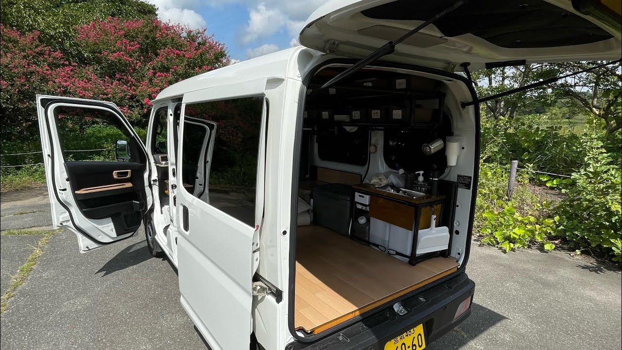車中泊仕様の軽バンを細かく紹介