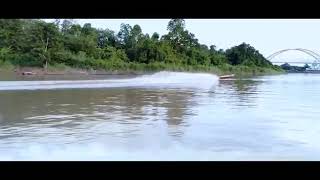 Lomba Perahu Balap...