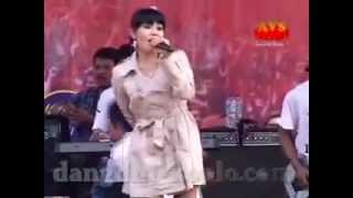Download Lagu Selingkuh   Via Vallen   Sera Launching Persibo 2012 flv youtube original MP3 Download Lagu Selingkuh   Via Vallen   Sera Launching Persibo 2012 flv youtube original MP3