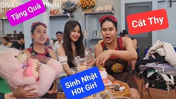 H0t Girl Tổ Chức Sinh Nhật Được DiVa Cát Thy Tặng Quà Khủng Tại Quán