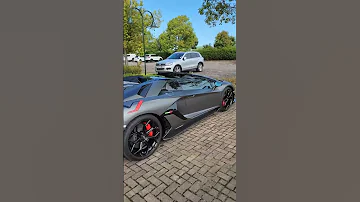 Lamborghini Aventador SVJ Roadster 