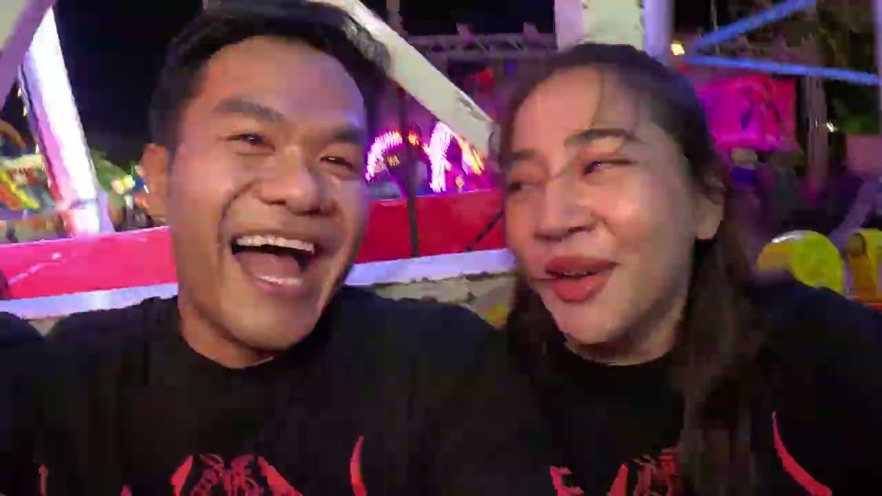 เล่นไวกิ้งที่งานธรรมศาสตร์แฟร์
