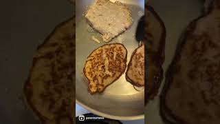 Apple Cinnamon Oat Protein Pancake Recipe #ParentingInOttawa #healthyrecipes #breakfastrecipe