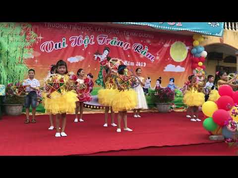 Video Múa : Rước đèn tháng Tám. 4 A. Tiểu học Tân Hưng. 19-20 - YouTube