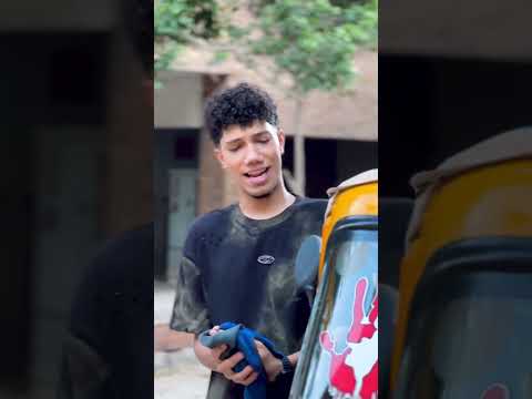 واقف بديها مسحه غاندي