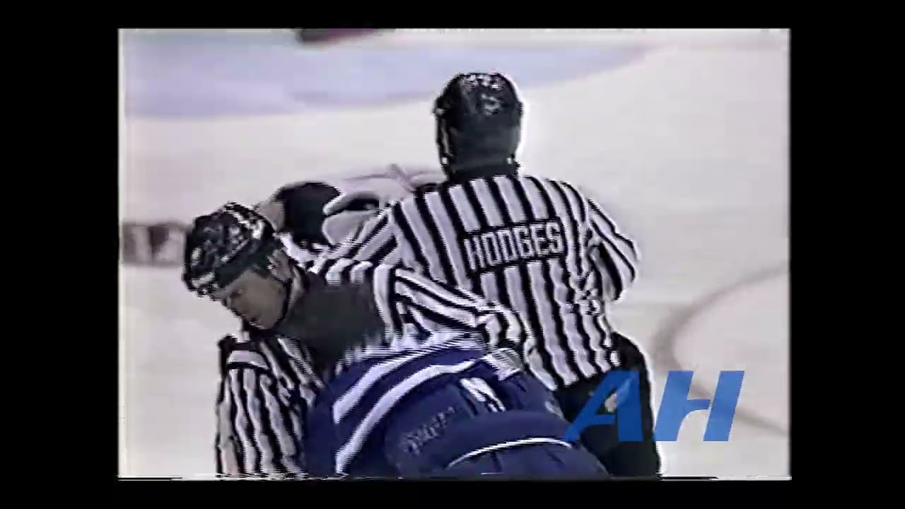 NHL Mar. 4, 1994 Detroit Red Wings v Toronto Maple Leafs (R) Darren McCarty v Rob Pearson