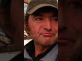 Sabio hombre prueba el vino y lo compara con la delicia de un manjar (VIDEO ORIGINAL)