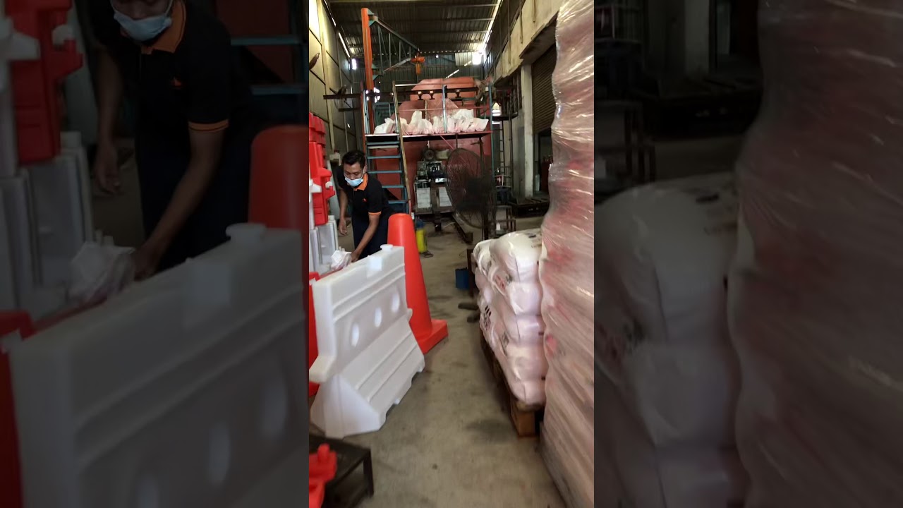 Plastic barrier, plastic hoarding and traffic cone. Visit www.accfree.com.my