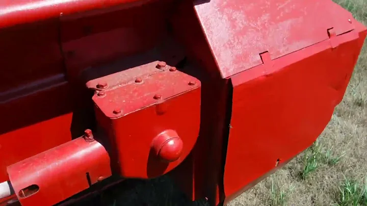 BigIron Auctions New Holland 328 Manure Spreader