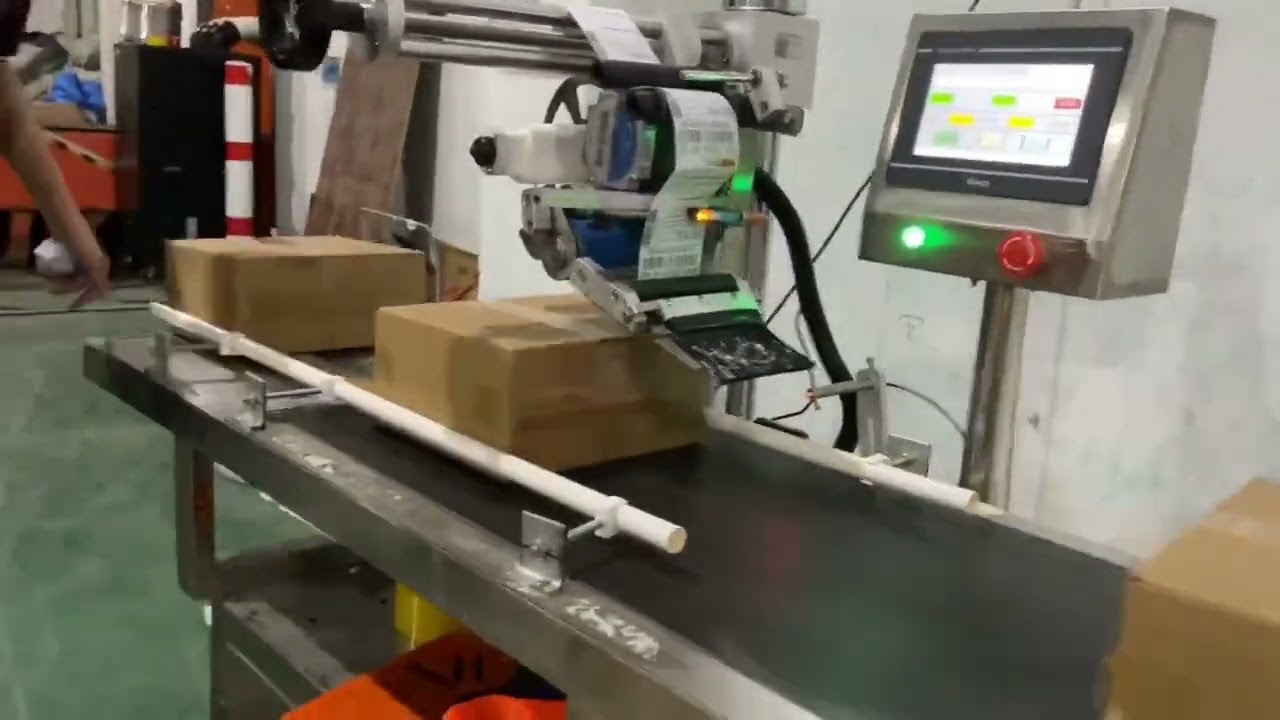 Automatic shipping bill adhesive label box case top flat side labeling machine