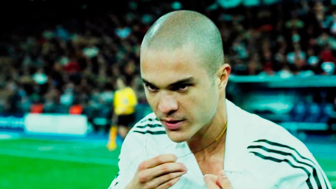 Essa Chance de Jogar no Maior Time do Mundo Quase Acabou Com a Vida Dele