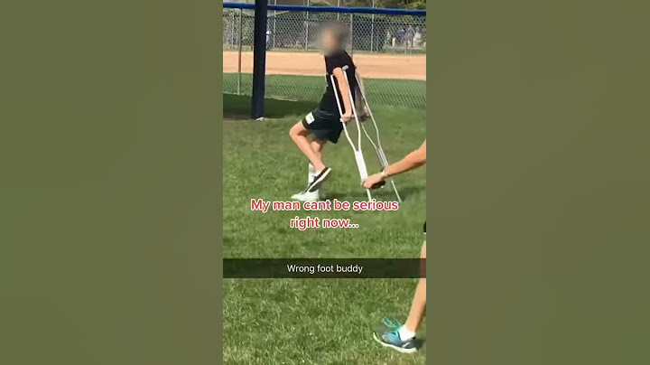 Kid Walks On Wrong Leg While Faking Leg Injury