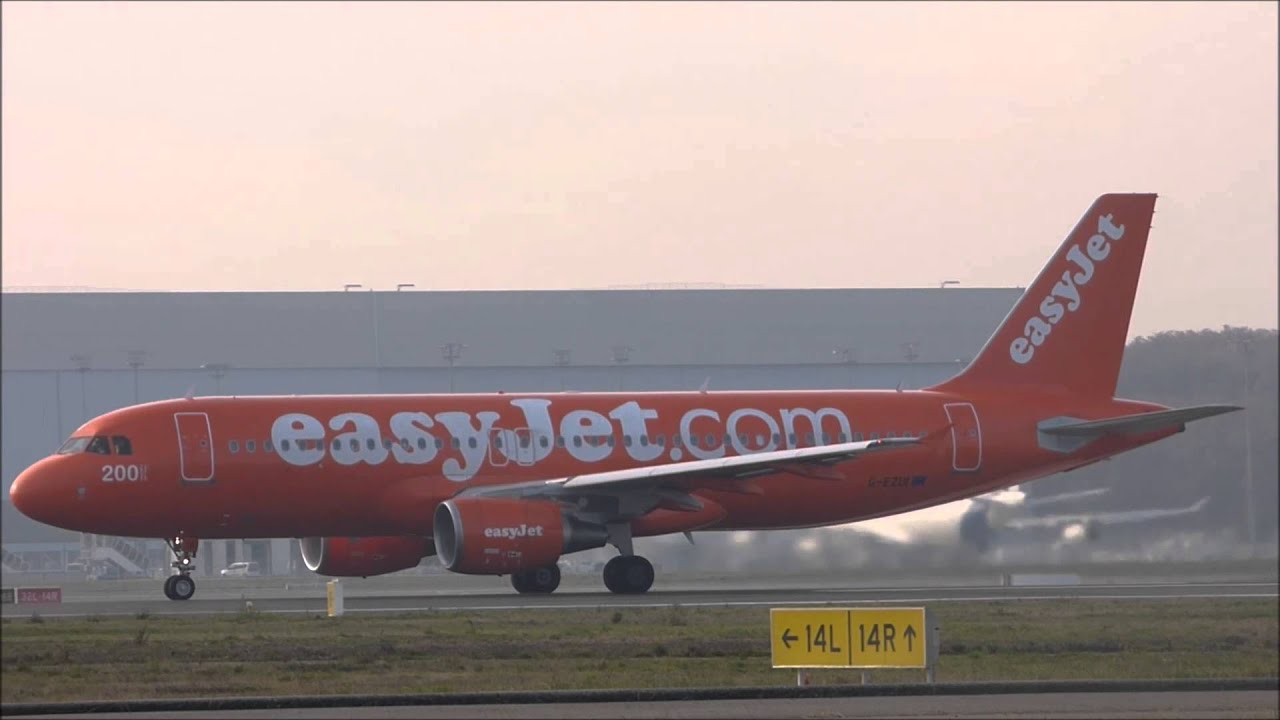 『HD』 Easyjet A320 G-EZUI 200th Airbus Livery Take Off from Toulouse ...