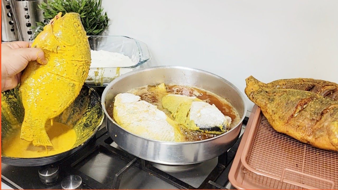 اوعي تكوني لسه بتقلي السمك في الدقيق🙃❓️ فاتك كتييير السمك الدهبي المقرمش بالخلطه اسمعي مني👌