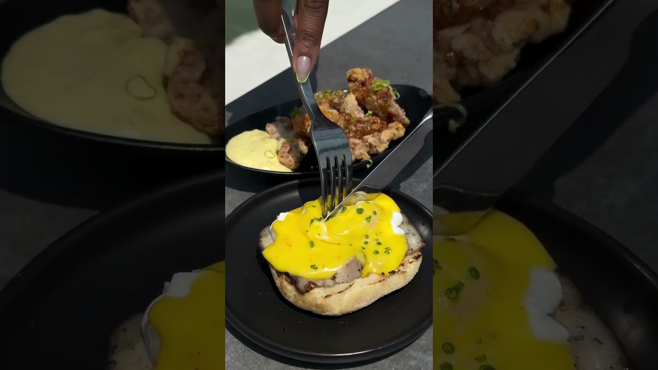 Come with us to @valerietoronto at @hotelxtoronto for Bubbly Brunch! 🍳🍴